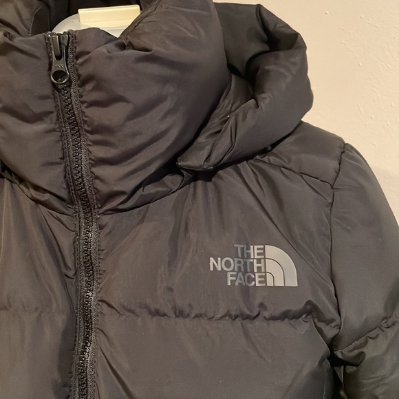 Long Black North Face Women’s Black Puffer Jacket W Metropolis TNF Black - Picture 2 of 14
